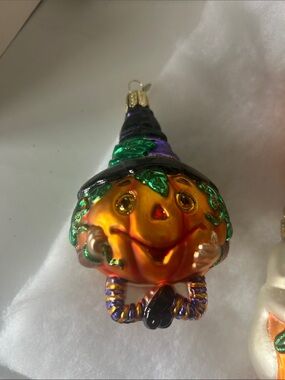 Old World Christmas Whimsical Pumpkin Witch Glass Ornament